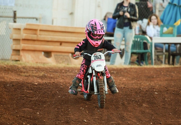 A girl dirt sales bike