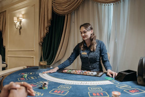 Card Mastery: Dominate The Tables in These 5 Online Games